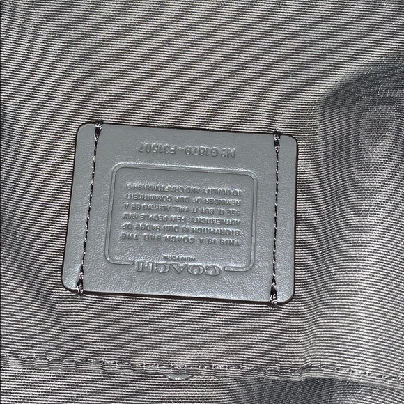 Almost new Coach Hobo style bag - Picture 8 of 11